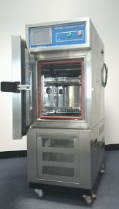 立式小型窄款交变湿热试验机